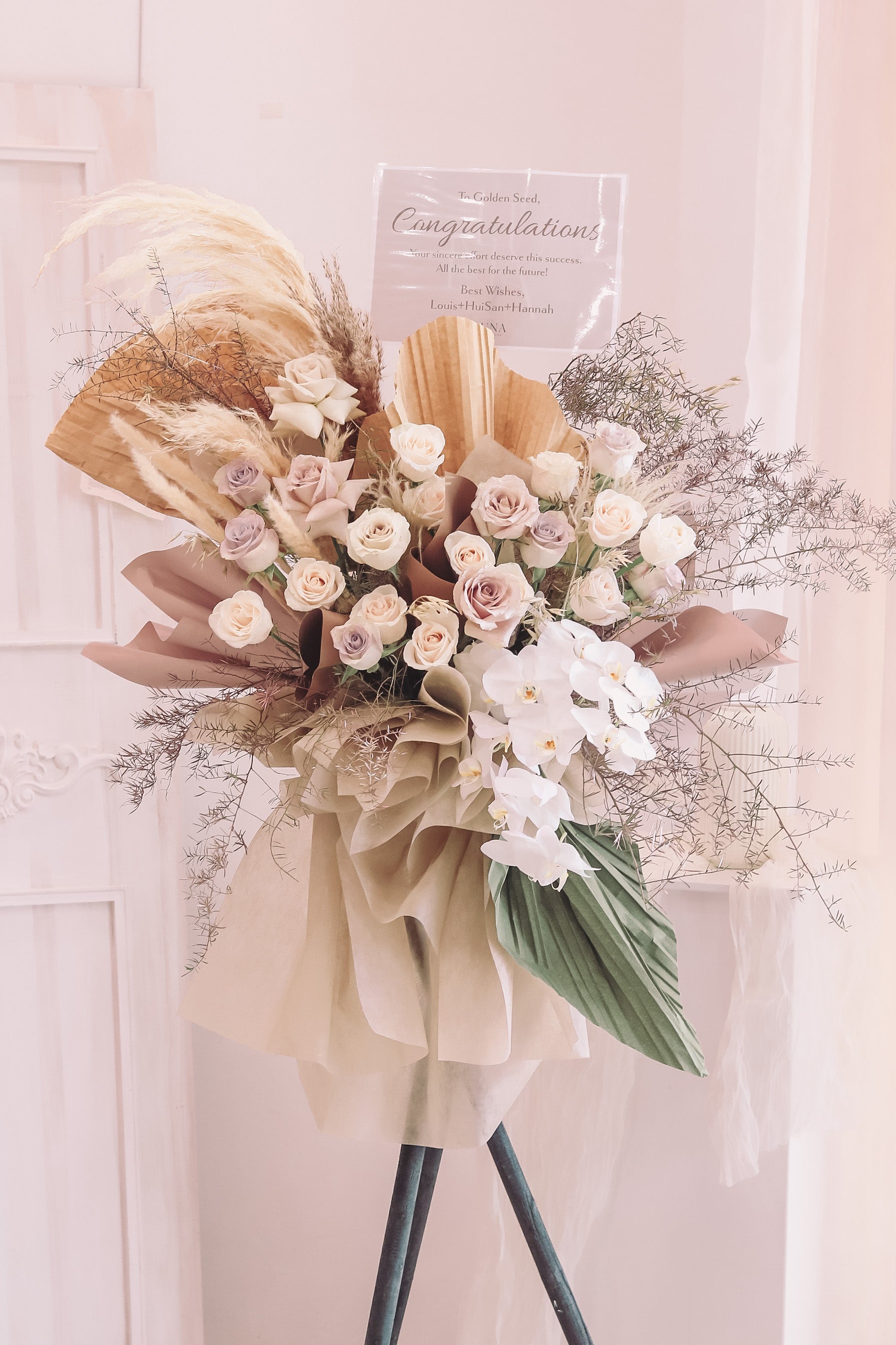 Lavish Flower Stand