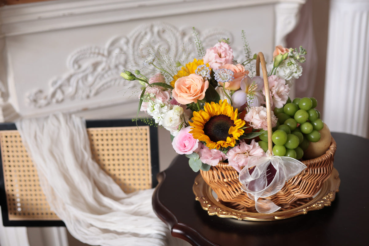 Fresh Fruits & Flowers