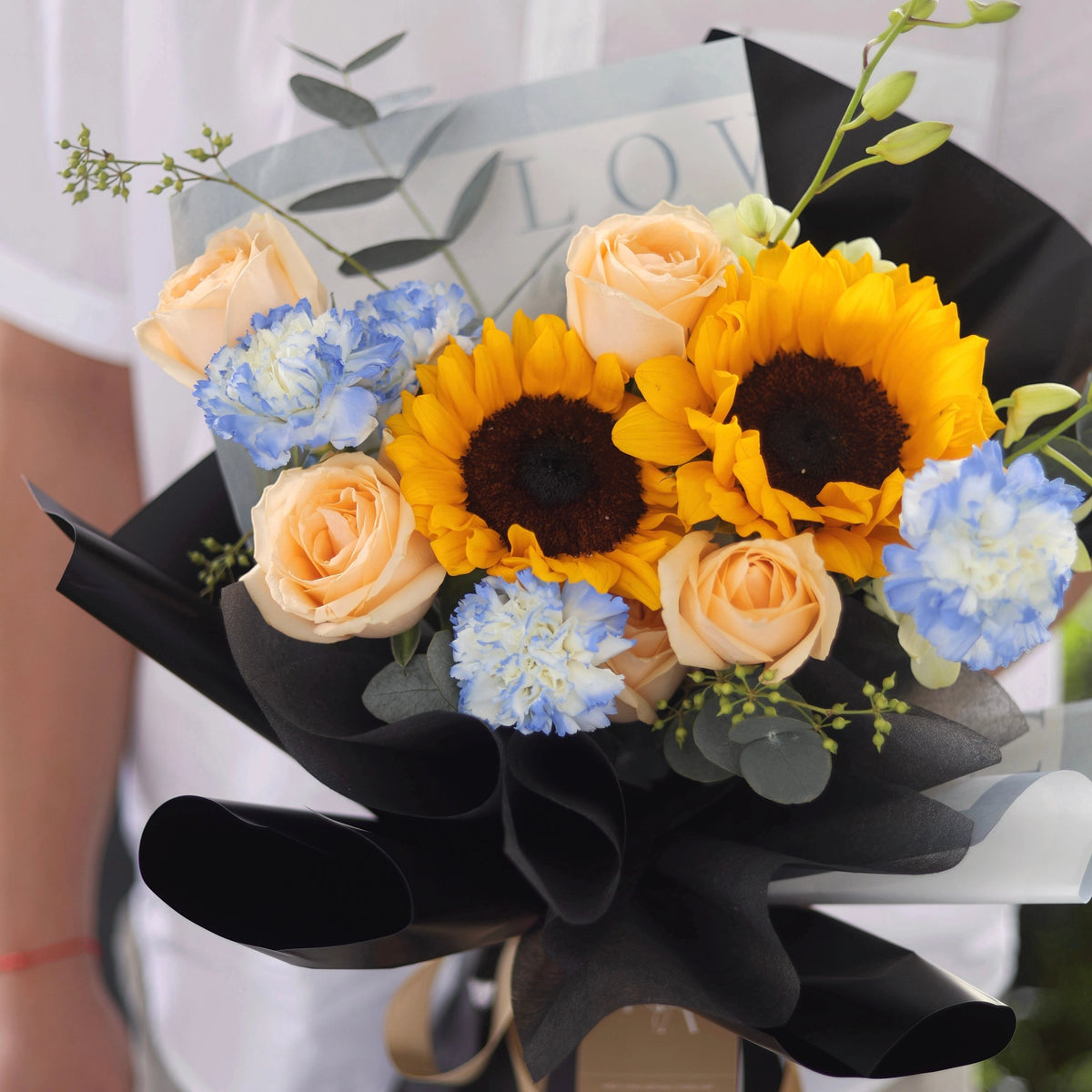 Shop Cheerful Graduation Flowers KL | Enjoy Same Day Delivery