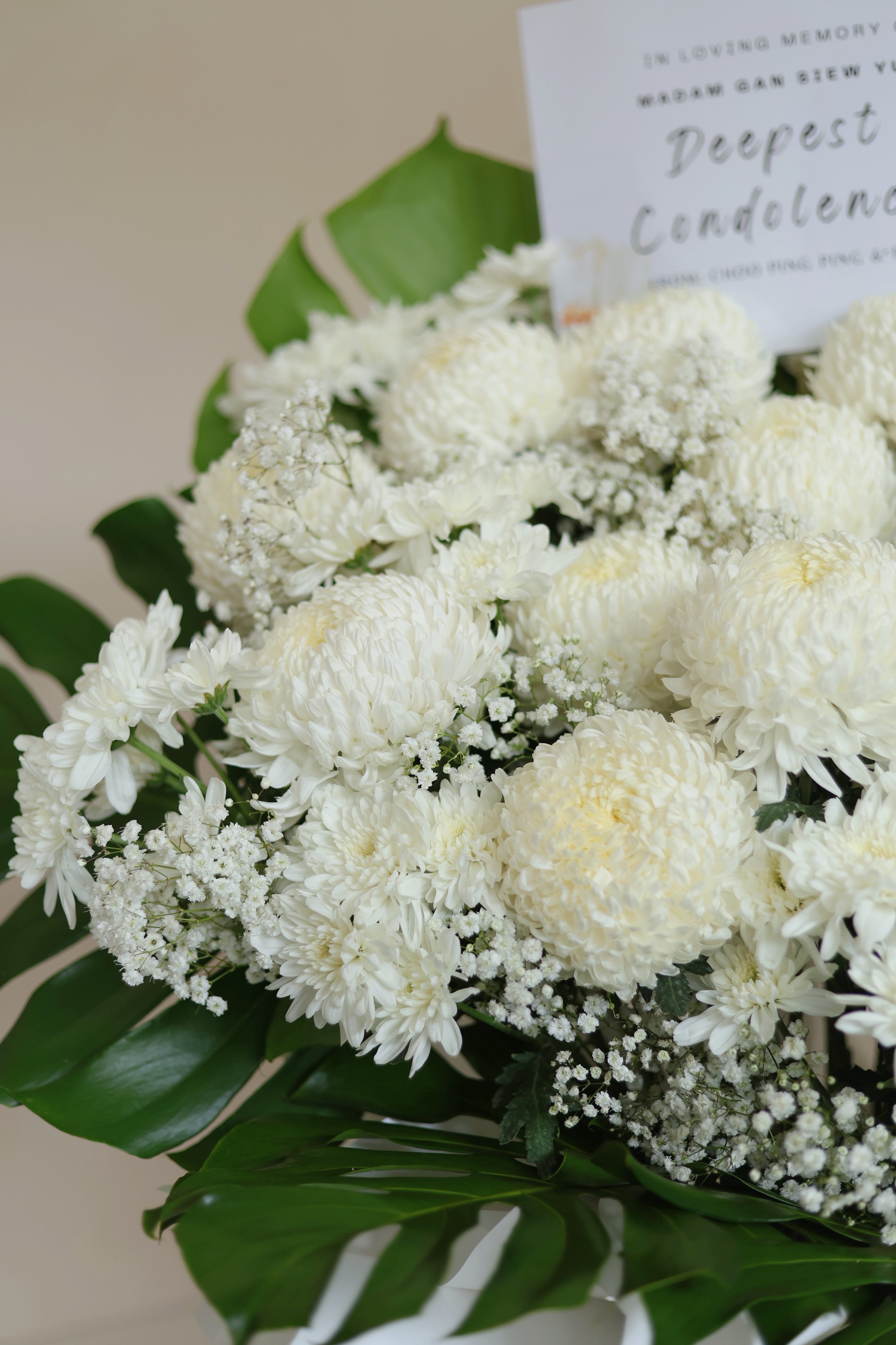 Heaven's Lullaby Condolence Flower Stand